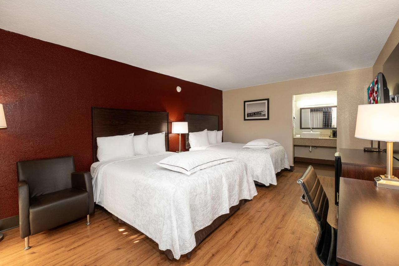 Premium Queen Room with Two Queen Beds Smoke-Free